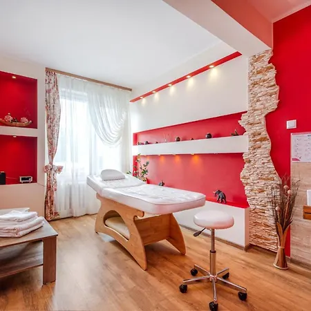 Hotel Ustka فندق 2*