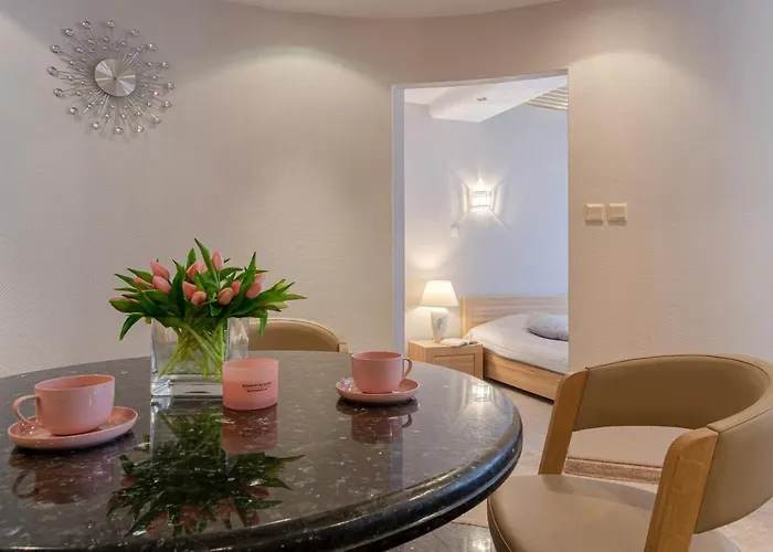 Hotel Ustka 2* אוסטקה