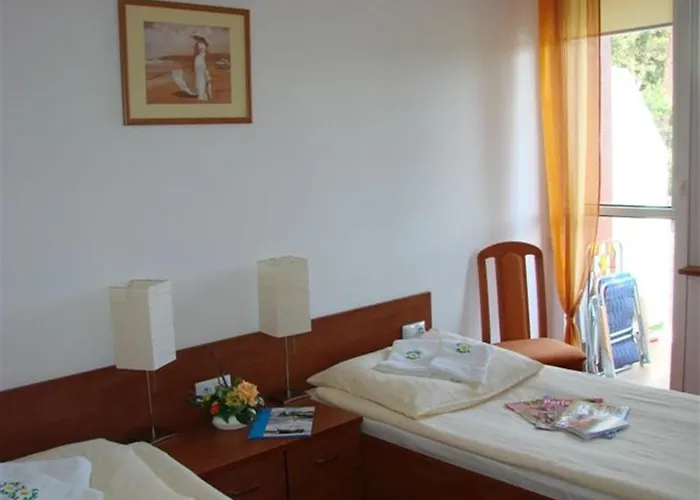 Hotel Ustka 2* אוסטקה